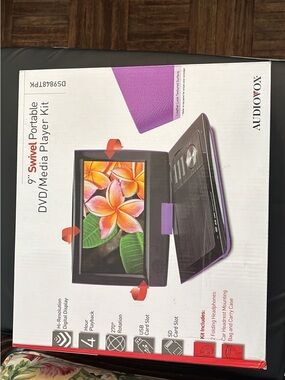 Audiovox 9" Swivel Portable DVD/Media Player Kit - Purple BRAND NEW!
